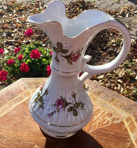 Zdjęcie oferty: Porcelanowy dzbanek wazon Chodzież model IWONA 