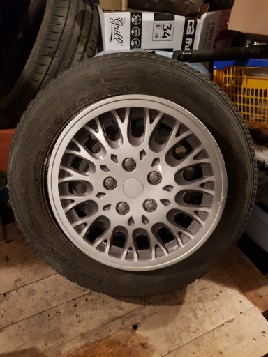 Zdjęcie oferty: Opony używane Nexen 185x65R15 88T 