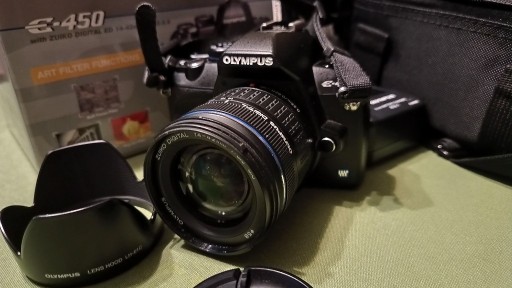 Zdjęcie oferty: Olympus E450, obiektyw Zuiko 14-42, karton