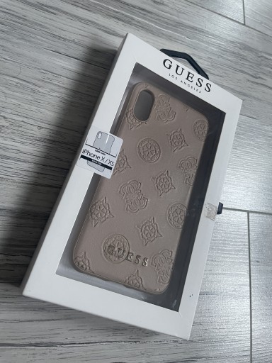 Zdjęcie oferty: Etui Guess latte peony do IPhone X/XS stan bdb