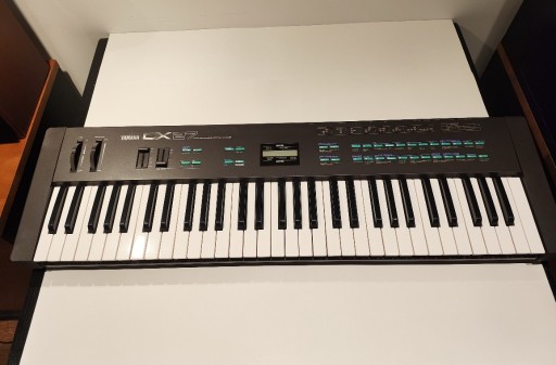 Zdjęcie oferty: Yamaha DX 27 legendarny syntezator                