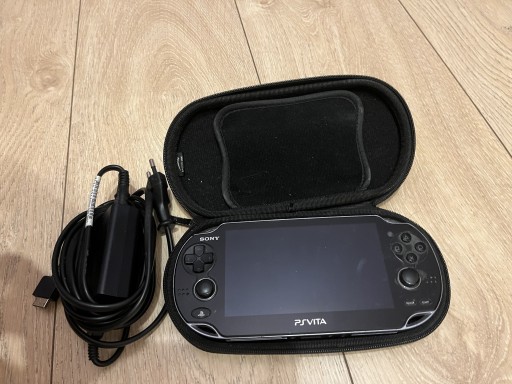 Zdjęcie oferty: PlayStation Ps Vita OLED przerobiona