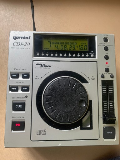 Zdjęcie oferty: Odtwarzacz CD Gemini CDJ-20 Słabo Czyta Płyty