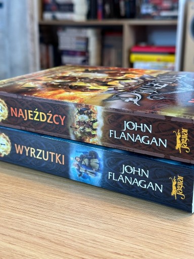 Zdjęcie oferty: Wyrzutki / Najeźdźcy - John Flanagan