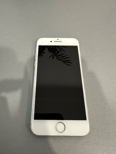 Zdjęcie oferty: iPhone 8, idealny 64gb 100% kondycji silver #261