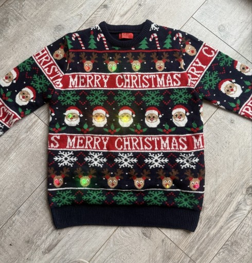 Zdjęcie oferty: Primark piękny świąteczny sweter z lampkami rozmiar -M