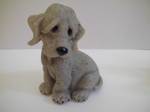 Zdjęcie oferty: Figurka statuetka pies piesek przycisk do papieru