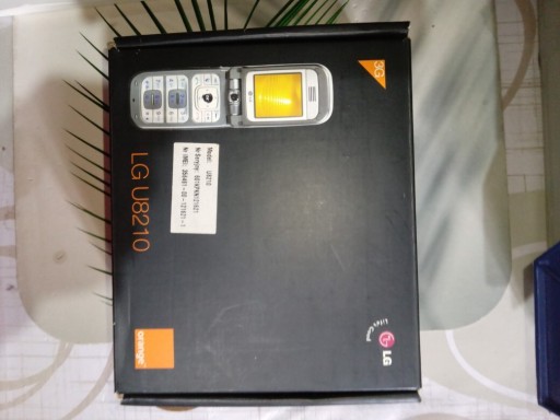 Zdjęcie oferty: Kultowy telefon LG 8210-komplet