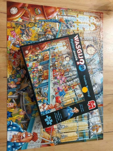 Zdjęcie oferty: Puzzle 1000 Jumbo Wasgij? 21 Trouble Browing!