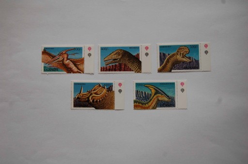 Zdjęcie oferty: Uganda Sw 1995-99** dinozaury
