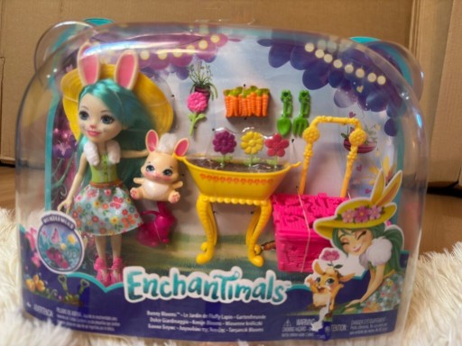 Zdjęcie oferty: Enchantimals lalka z ogrodem i króliczkiem 