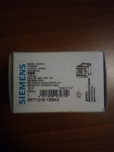 Zdjęcie oferty: Stycznik Siemens 3RT1016-1BB42