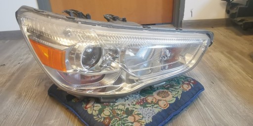 Zdjęcie oferty: Lampa mitsubishi asx