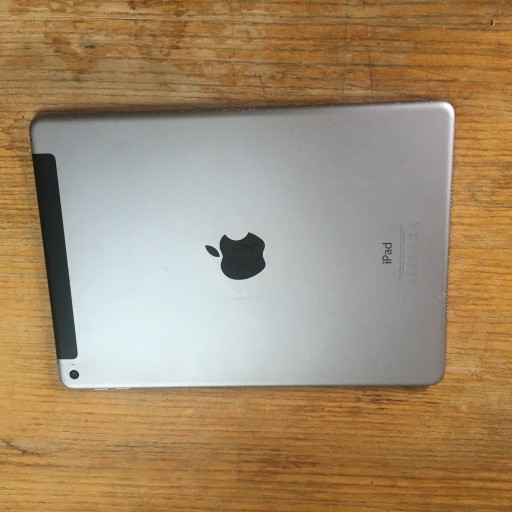 Zdjęcie oferty:  Tablet Apple iPad Air 2 64GB SZARY 9,7'' 4G WIFI 