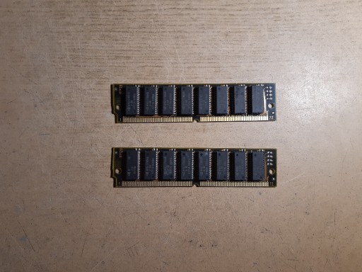 Zdjęcie oferty: PAMIĘCI SIMM    KOMPLET  2 SZTUK  Retro