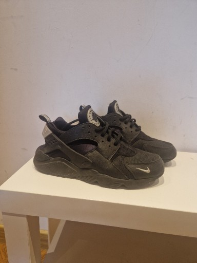 Zdjęcie oferty: Buty nike huarache rozmiar 42.5 fit 42