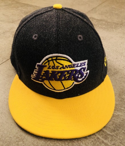Zdjęcie oferty: Czapka New Era Los Angeles Lakers r. 7 1/2 59,6.