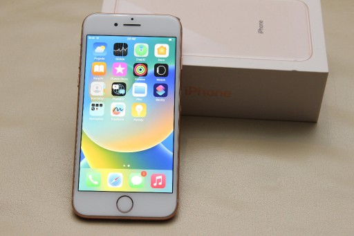 Zdjęcie oferty: Telefon Apple iPhone 8 - 64 GB 