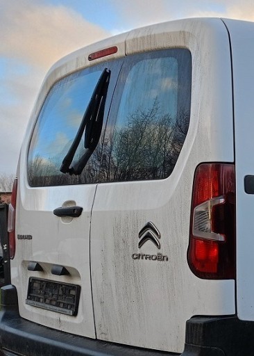 Zdjęcie oferty: Drzwi tył skrzydła berlingo19 combo partner IV EWP