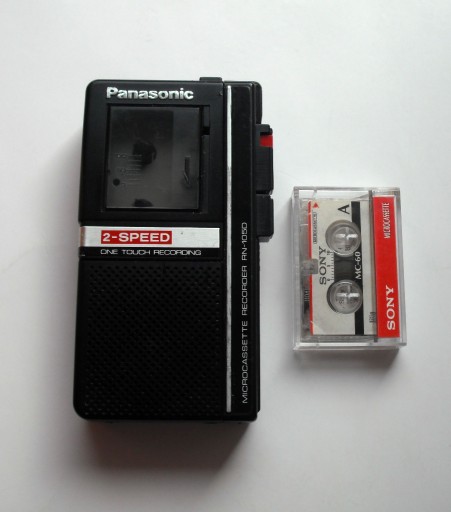 Zdjęcie oferty: Dyktafon Panasonic na kasety + kaseta Sony MC 60  