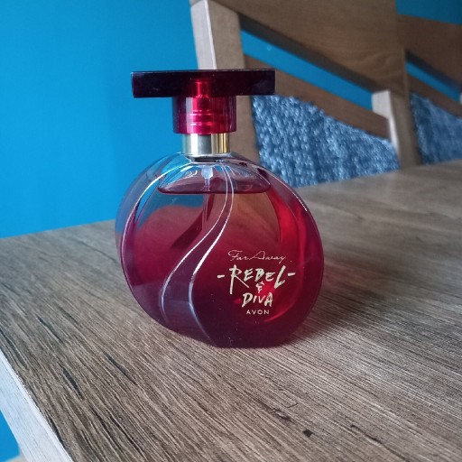 Zdjęcie oferty: Avon Far Away Rebel Diva