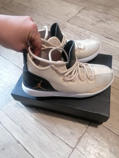 Zdjęcie oferty: Buty adidasy Jordan w roz 38