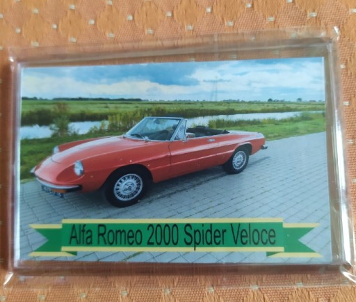 Zdjęcie oferty: Magnesy na lodówkę - Alfa Romeo 2000 spider veloce