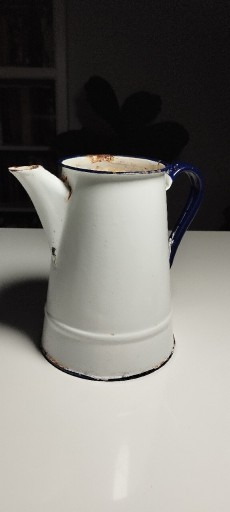 Zdjęcie oferty: Stary, emaliowany dzbanek, dekoracja ogrodu, SILESIA RYBNIK 