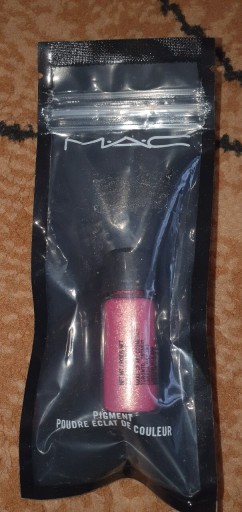 Zdjęcie oferty: Pigment MAC nowy C18