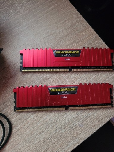 Zdjęcie oferty: Pamięć Corsair Vengeance LPX, DDR4, 8 GB, 3200MHz