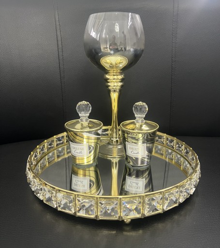 Zdjęcie oferty: Złota taca patera z kryształkami okrągła lustrzana
