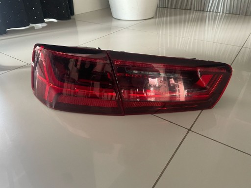 Zdjęcie oferty: Audi A6 C7 sedan Lampy lewy tył USA 