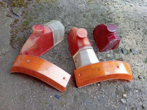 Zdjęcie oferty: Wołga 21 Gaz Lampa Klosz Tył Kierunkowskaz Przód Tył Reflektor UAZ  Żuk FSO