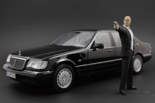 Zdjęcie oferty:  Jason Statham Figurka 1:18 BMW 740i E38 KK-scale