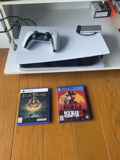 Zdjęcie oferty: PlayStation 5 przerobiona, stan idealny,prawie nieużywana,dodatki