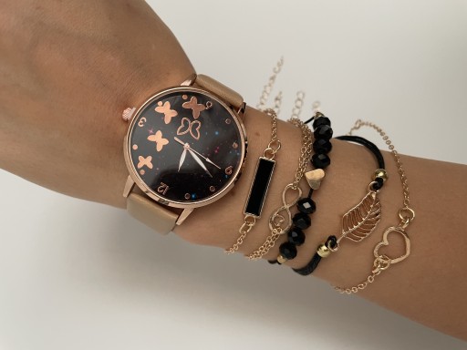 Zdjęcie oferty: Prezent Komplet damskich bransoletek+zegarek