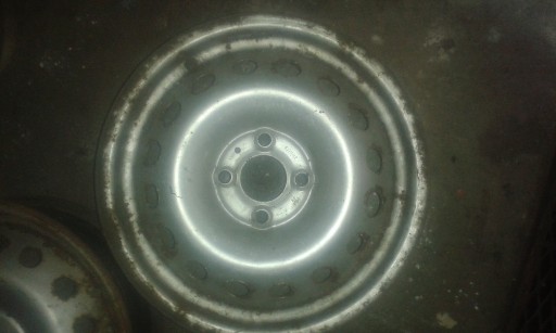 Zdjęcie oferty: Felgi metalowe r15 4x100 6J renault.    