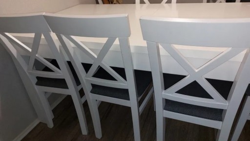 Zdjęcie oferty: Stół rozkładany z 8 krzesłami. Piękny komplet!