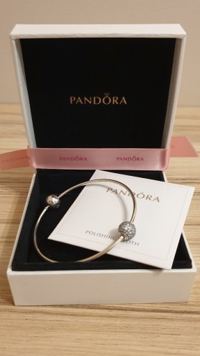 Zdjęcie oferty: Bransoletka - Pandora Moments Bangle + Charms