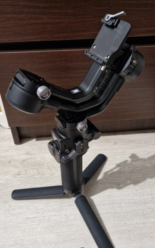 Zdjęcie oferty: DJI Ronin RSC2 – pełny zestaw, stan bardzo dobry