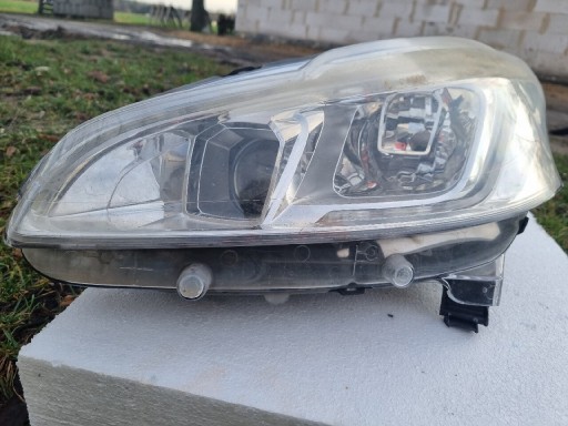 Zdjęcie oferty: Lampa Reflektor lewy Peugeot 208 GTI