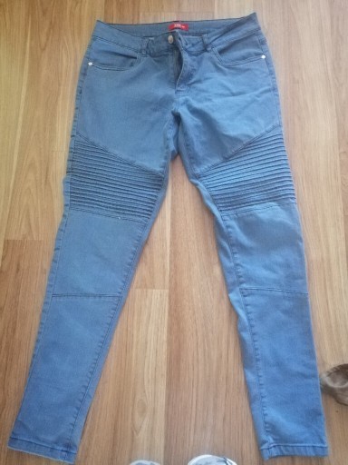 Zdjęcie oferty: Spodnie jeans 40/42
