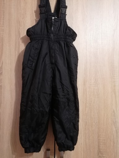 Zdjęcie oferty: Spodnie narciarskie ocieplane rozmiar 104 czarne