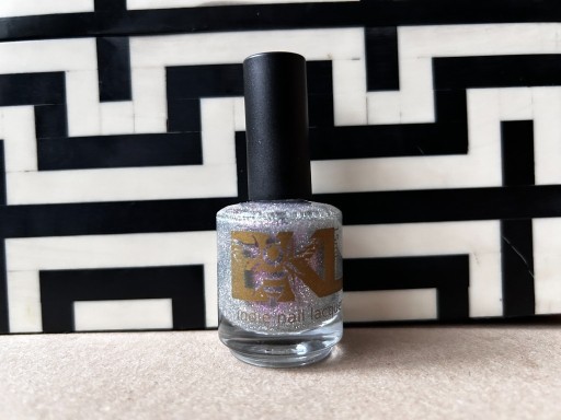 Zdjęcie oferty: Lakier Bees Knees Lacquer Queen Buttstallion