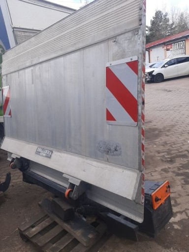 Zdjęcie oferty: Winda załadowcza Dhollandia 750kg Iveco Renault