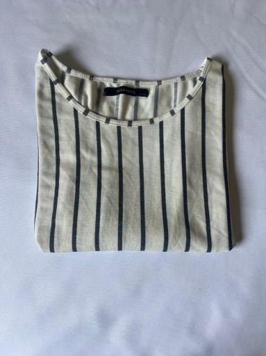 Zdjęcie oferty: Reserved. Bluzka z szerokim rękawem kimono. 