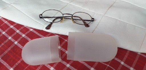 Zdjęcie oferty: Druciane okulary korekcyjne + nowe etui na okulary