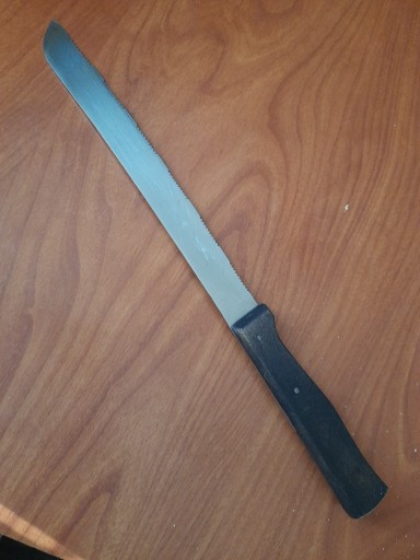 Zdjęcie oferty: nóż do chleba Rostfrei duży z ząbkami 32 cm