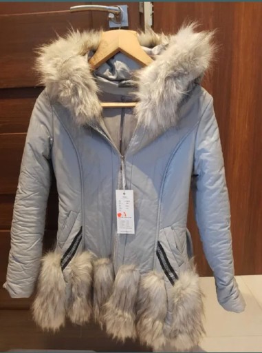 Zdjęcie oferty: Nowa dłuższa kurtka z futerkiem