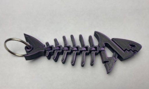 Zdjęcie oferty: Brelok do kluczy Rekinek Rekin Black/Violet